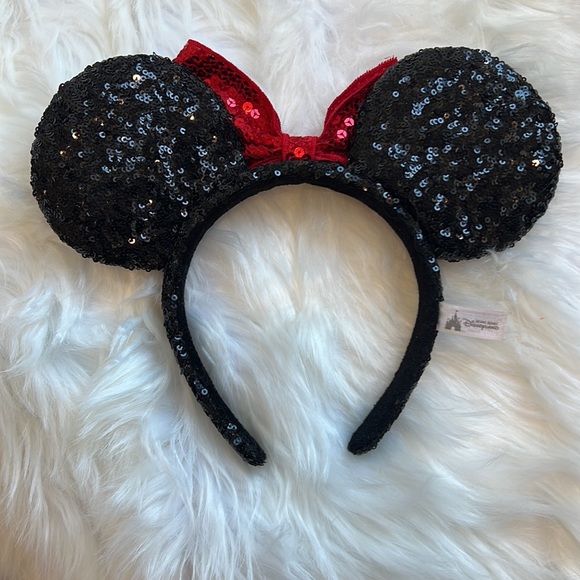 Minnie Mouse ears ❤️ - Picture 2 of 2